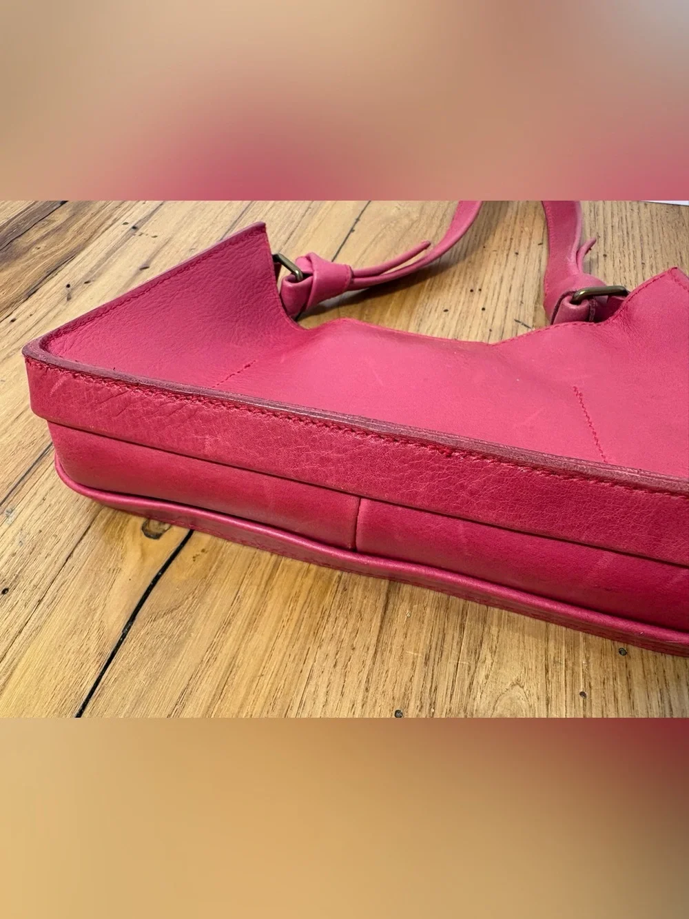 MADEWELL || Sydney Small Leather Hobo Bag in Rosy Hibiscus Pink. Knotted handle.